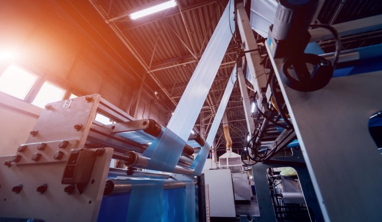 modern-automated-production-line-in-factory-plast-2026-01-11-09-08-18-utc (Grandi) modern-automated-production-line-in-factory-plast-2026-01-11-09-08-18-utc (Grandi)